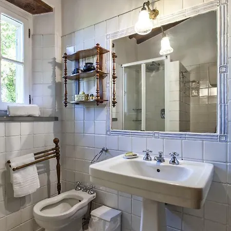 Sleeps 2 Air Con Villa