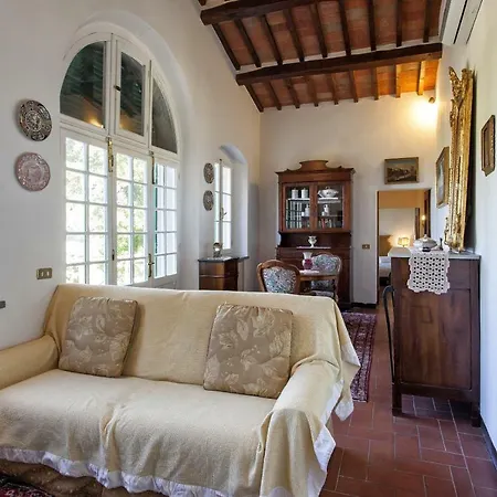 Sleeps 2 Air Con Villa