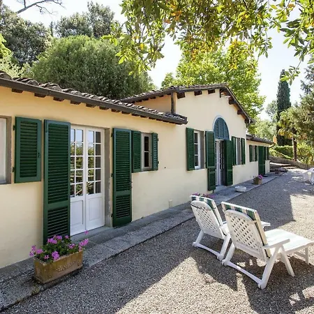 Sleeps 2 Air Con Cortona